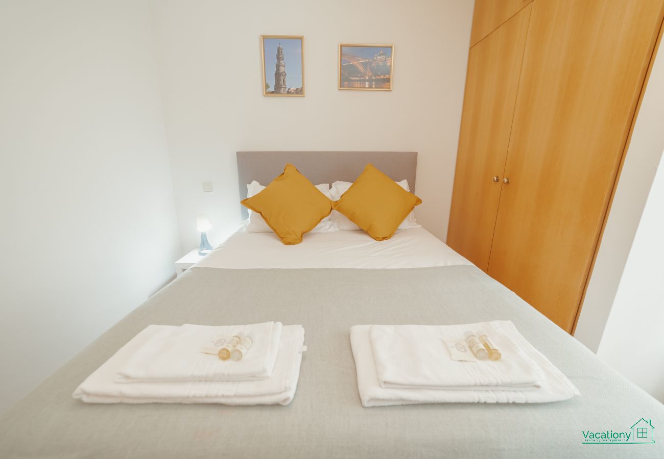 Apartamento em Porto - DOWNTOWN TRINDADE WITH TERRACE by VACATIONY