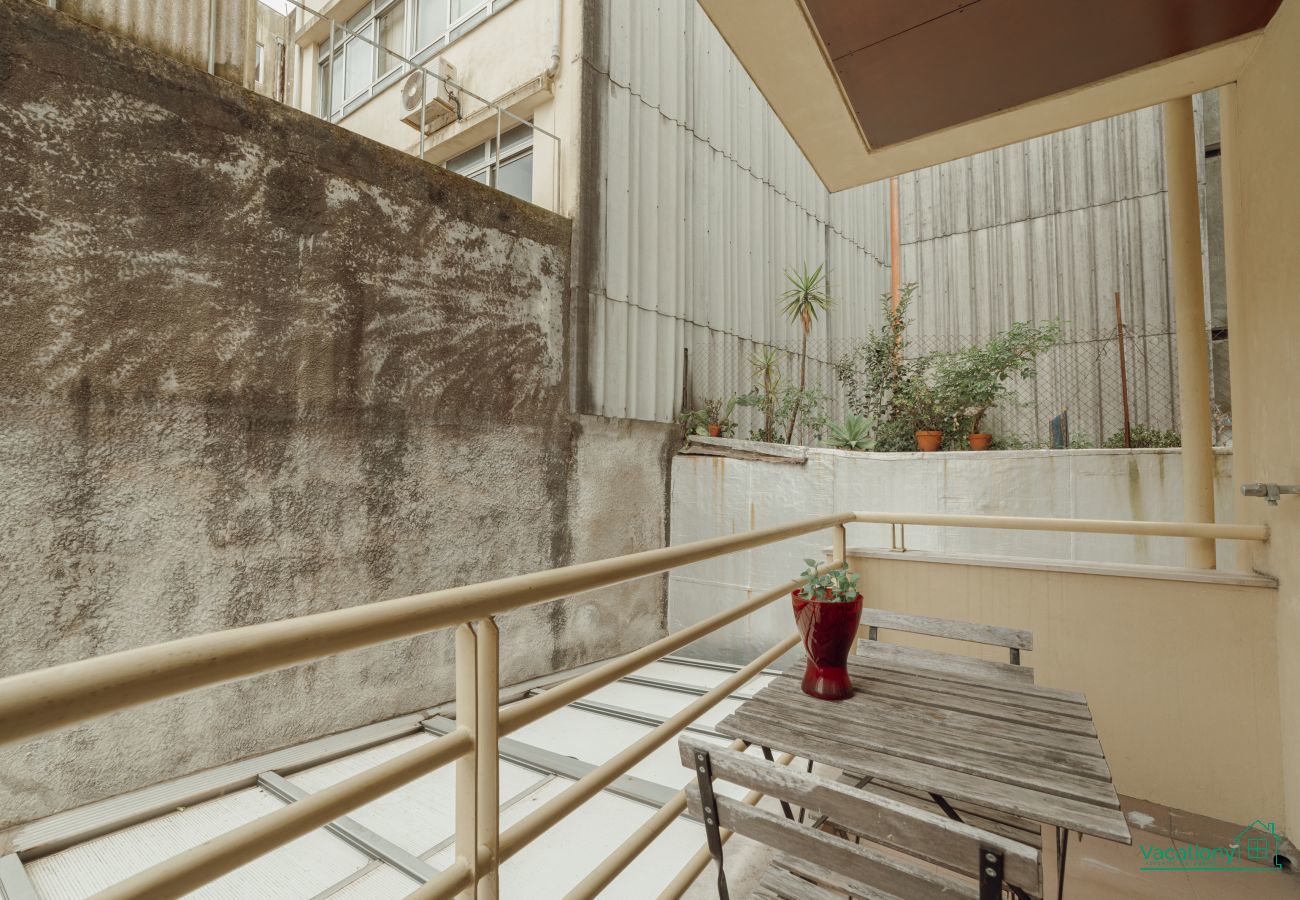 Apartamento em Porto - DOWNTOWN TRINDADE WITH TERRACE by VACATIONY