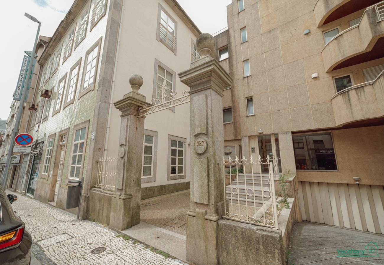 Apartamento em Porto - DOWNTOWN TRINDADE WITH TERRACE by VACATIONY