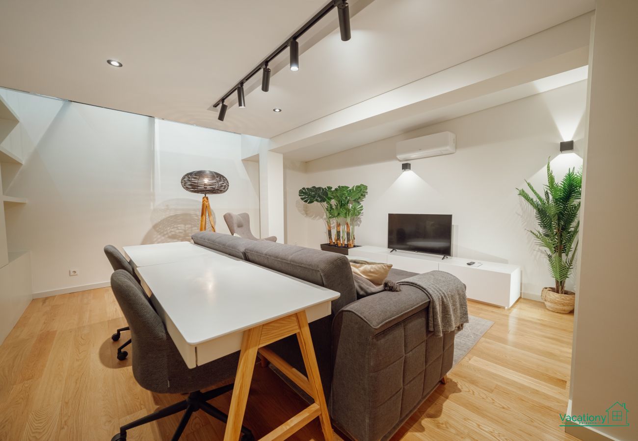 Apartamento em Porto - 24 AGOSTO AMAZING TRIPLEX by VACATIONY