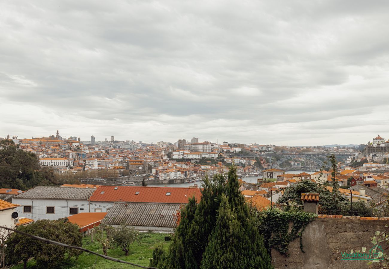 Apartamento em Porto - PORTO WINDOW TERRACE & JACUZZI HOUSE by VACATIONY