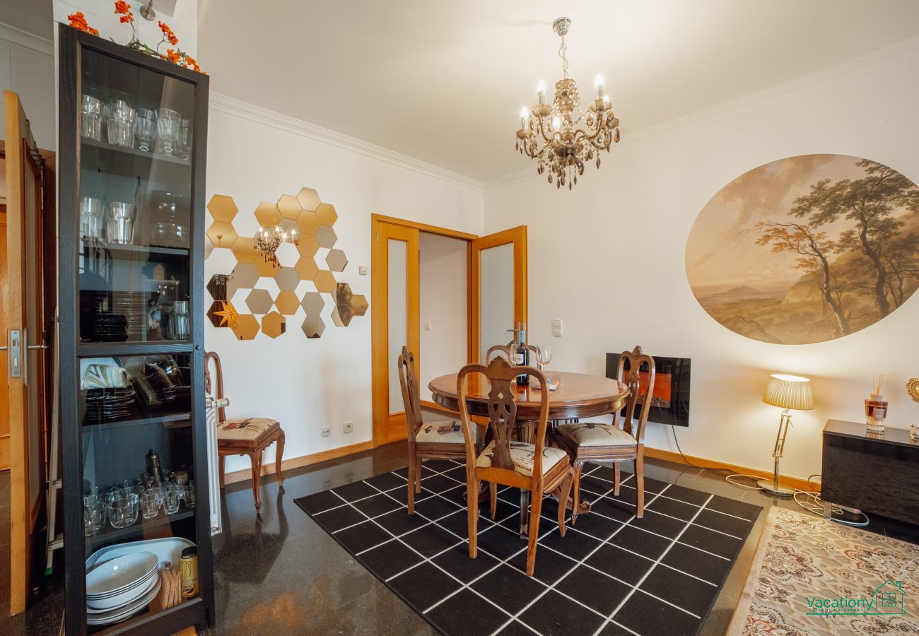 Apartamento em Vila Nova de Gaia - ARCOZELO POOL & GARAGE by VACATIONY
