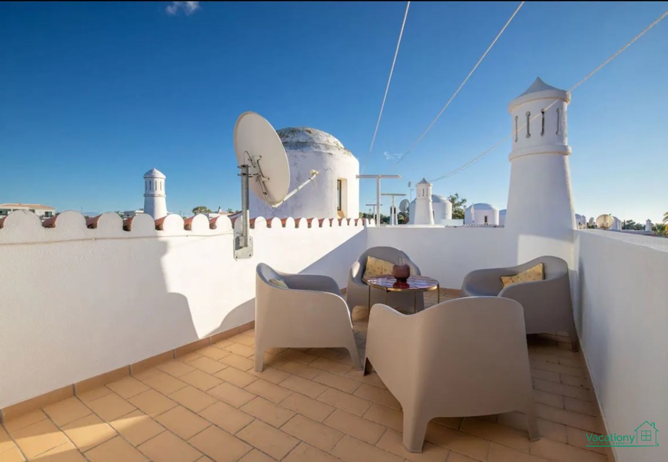 Casa geminada em Lagoa - CARVOEIRO POOL HOUSE by VACATIONY