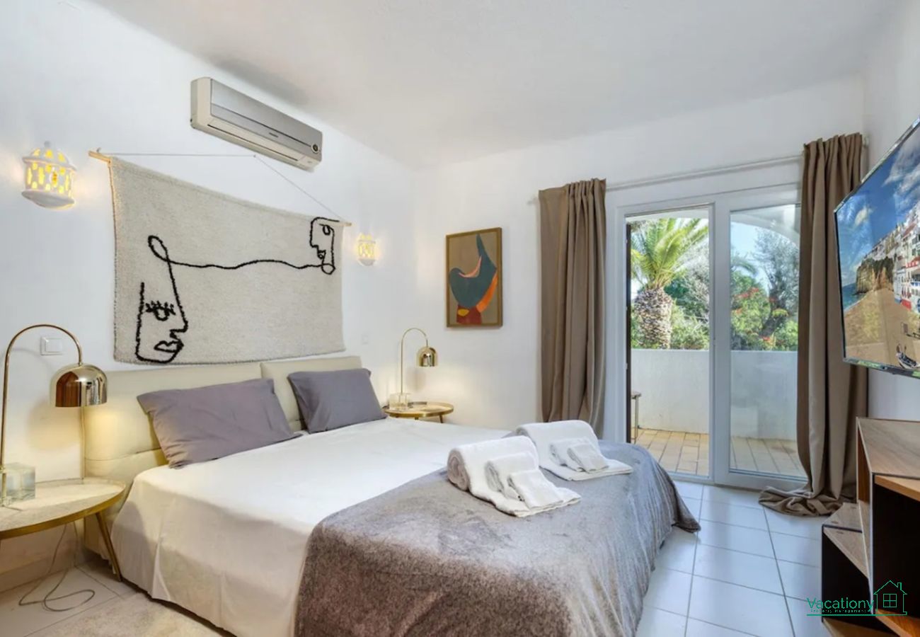 Casa geminada em Lagoa - CARVOEIRO POOL HOUSE by VACATIONY