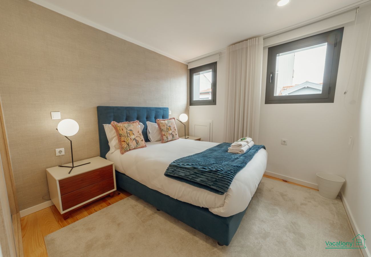 Apartamento em Porto - CITY CENTER COMFORT APARTMENT B by VACATIONY
