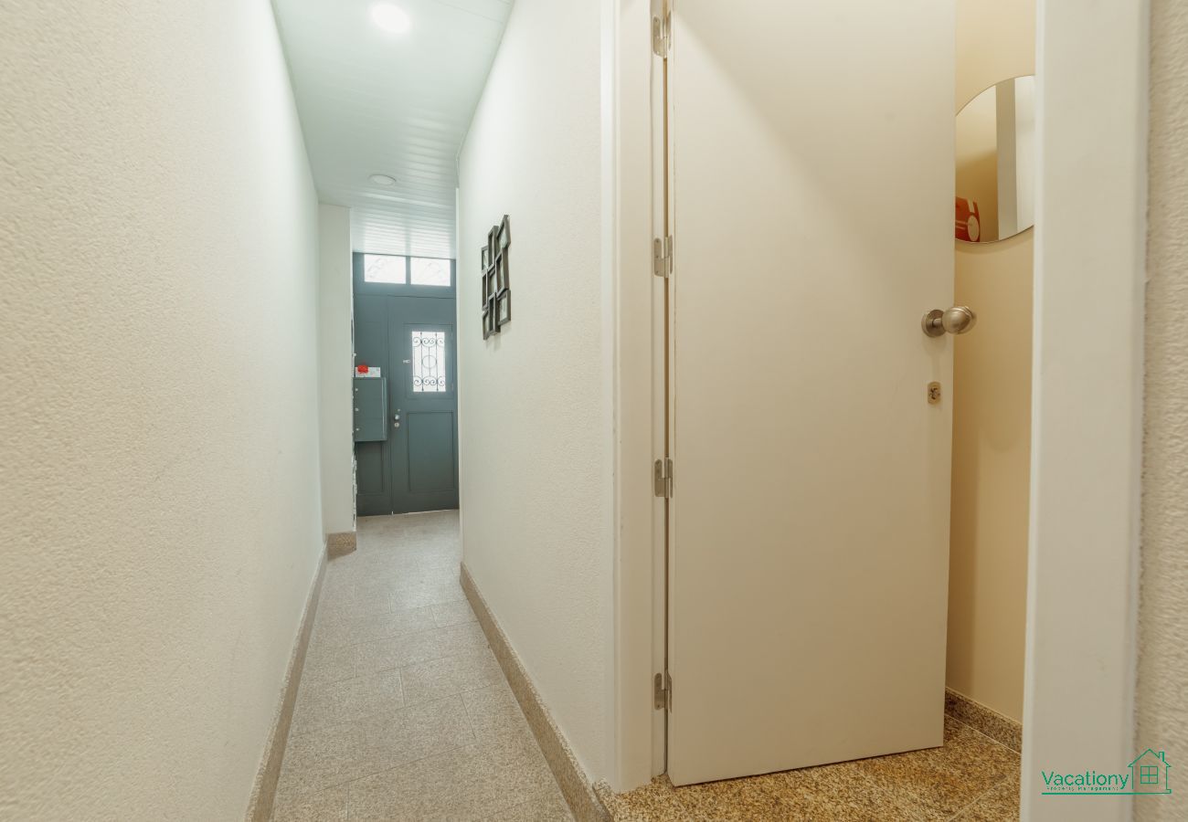 Apartamento em Porto - CITY CENTER COMFORT APARTMENT B by VACATIONY