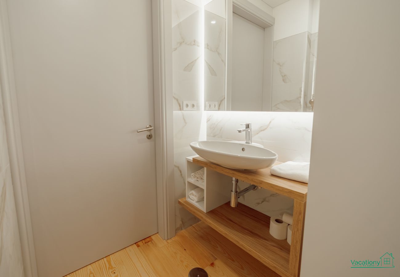Apartamento em Porto - DOWNTOWN GOLD BOLHÃO B WITH TERRACE by VACATIONY