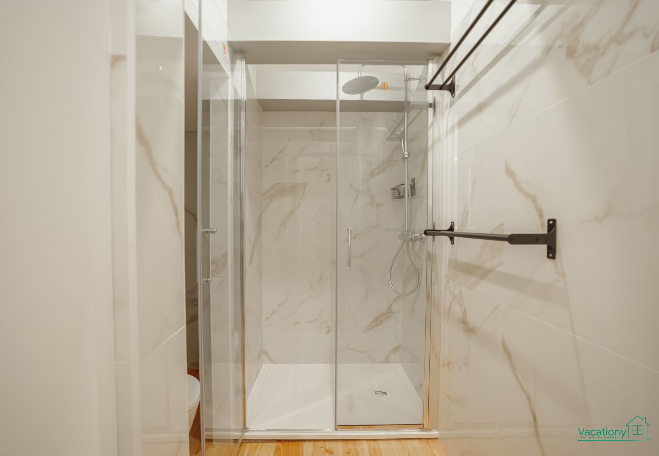 Apartamento em Porto - DOWNTOWN GOLD BOLHÃO B WITH TERRACE by VACATIONY