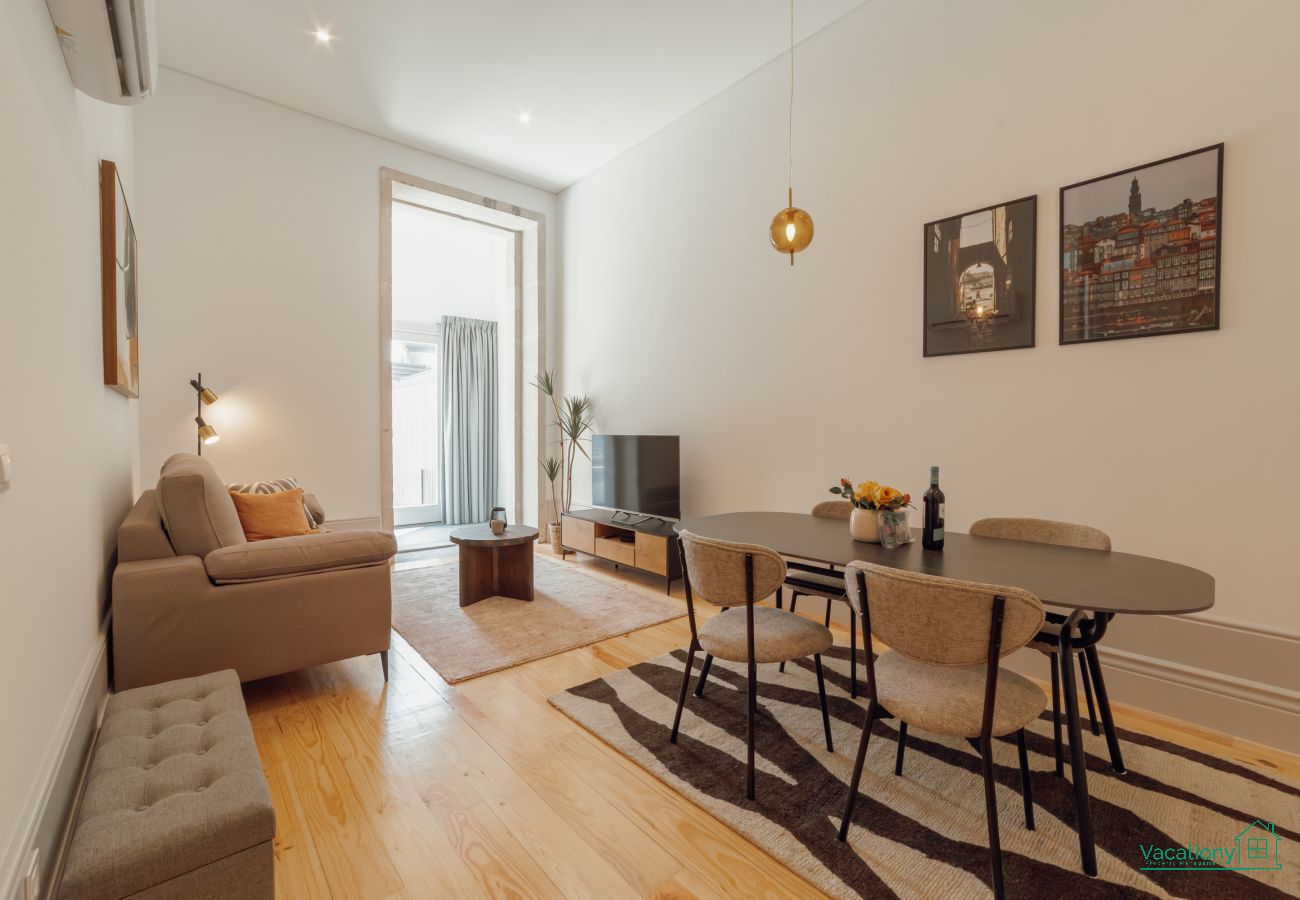 Apartamento em Porto - DOWNTOWN GOLD BOLHÃO B WITH TERRACE by VACATIONY