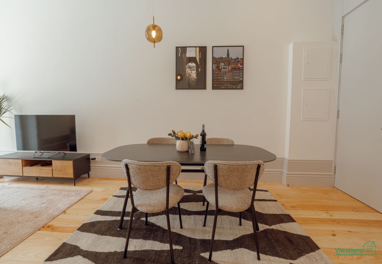 Apartamento em Porto - DOWNTOWN GOLD BOLHÃO B WITH TERRACE by VACATIONY