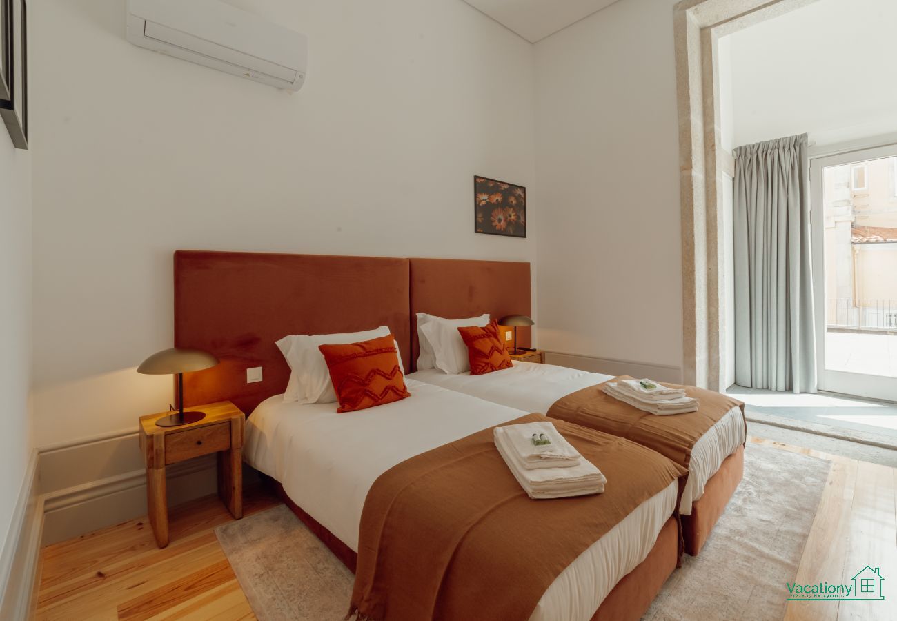 Apartamento em Porto - DOWNTOWN GOLD BOLHÃO B WITH TERRACE by VACATIONY