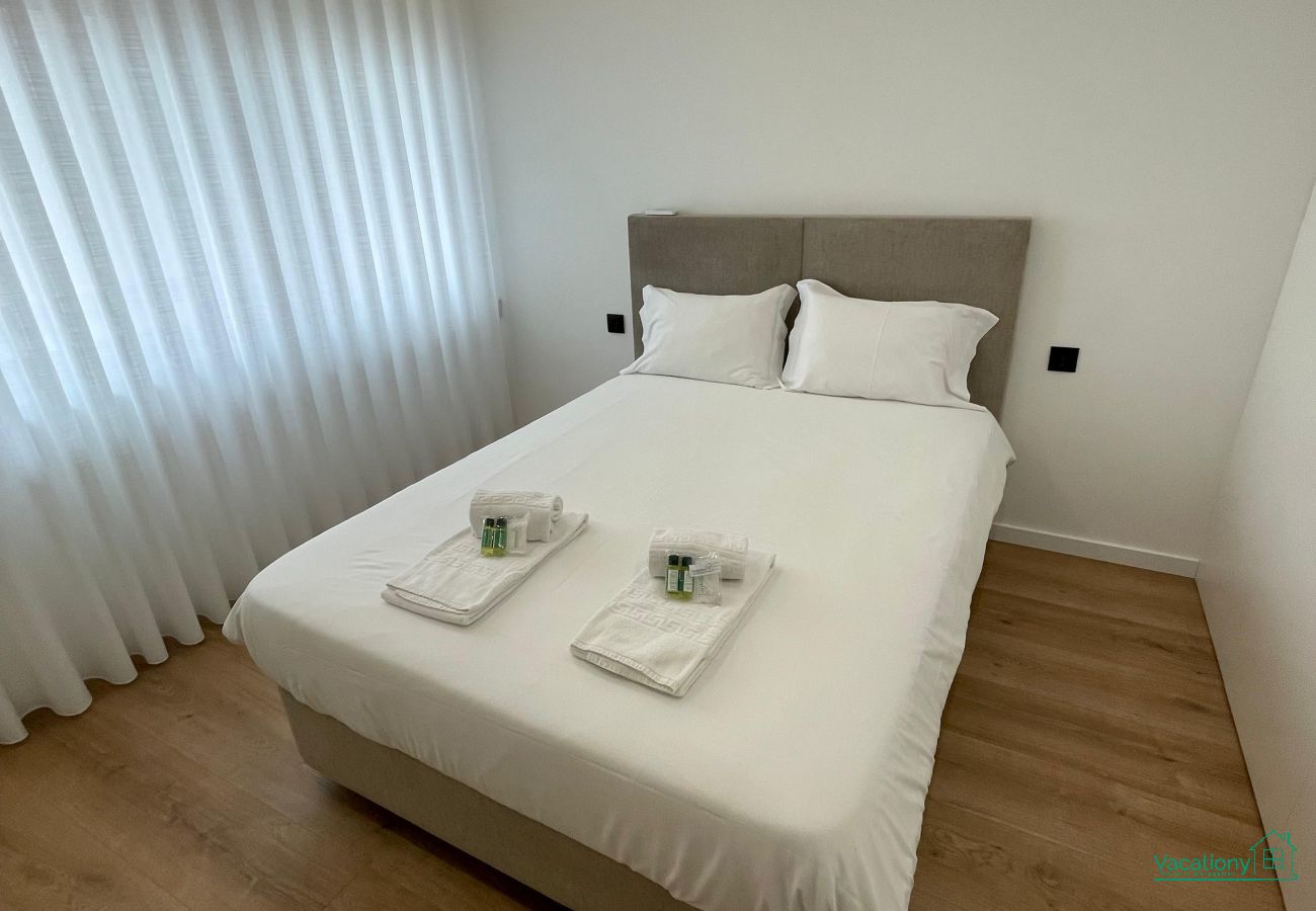 Apartamento em Porto - DOWNTOWN PREMIUM with BALCONY by VACATIONY