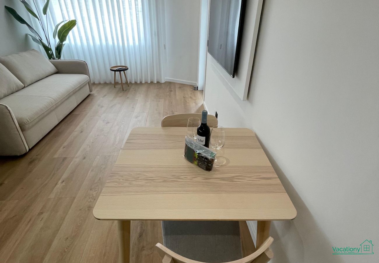 Apartamento em Porto - DOWNTOWN PREMIUM with BALCONY by VACATIONY