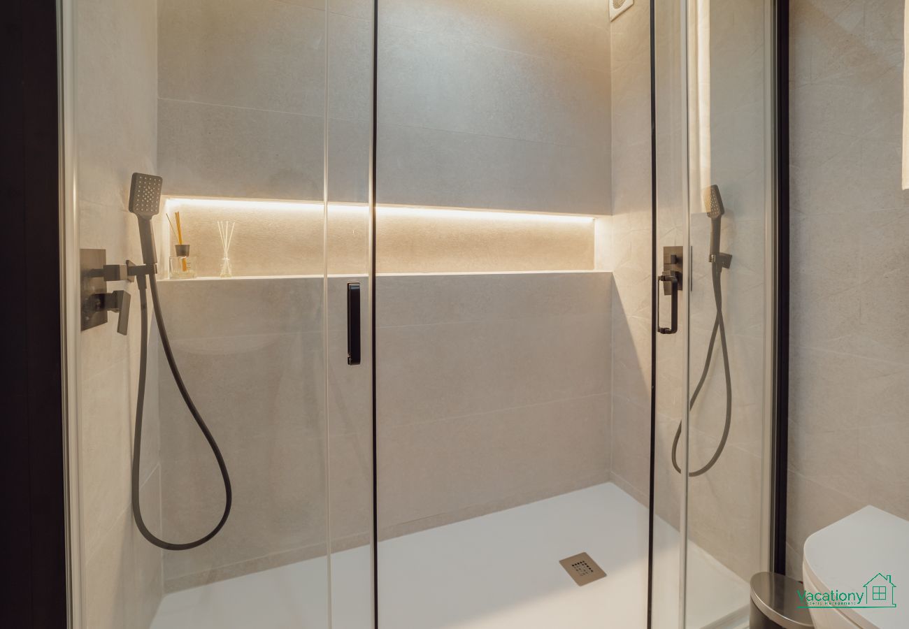 Apartamento em Porto - DOWNTOWN PREMIUM with BALCONY by VACATIONY