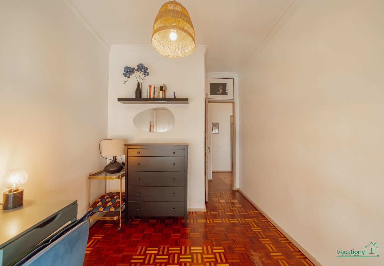 Apartamento em Porto - SANTA CATARINA FLAT 2BD with BALCONY by VACATIONY