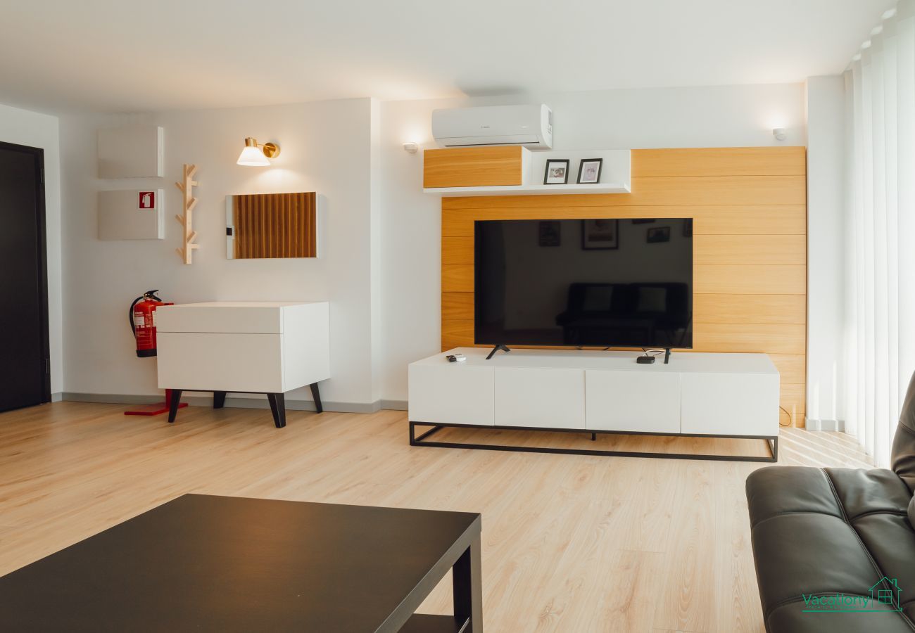 Apartamento em Porto - AMAZING RIVERVIEW APARTMENT w/ POOL by VACATIONY