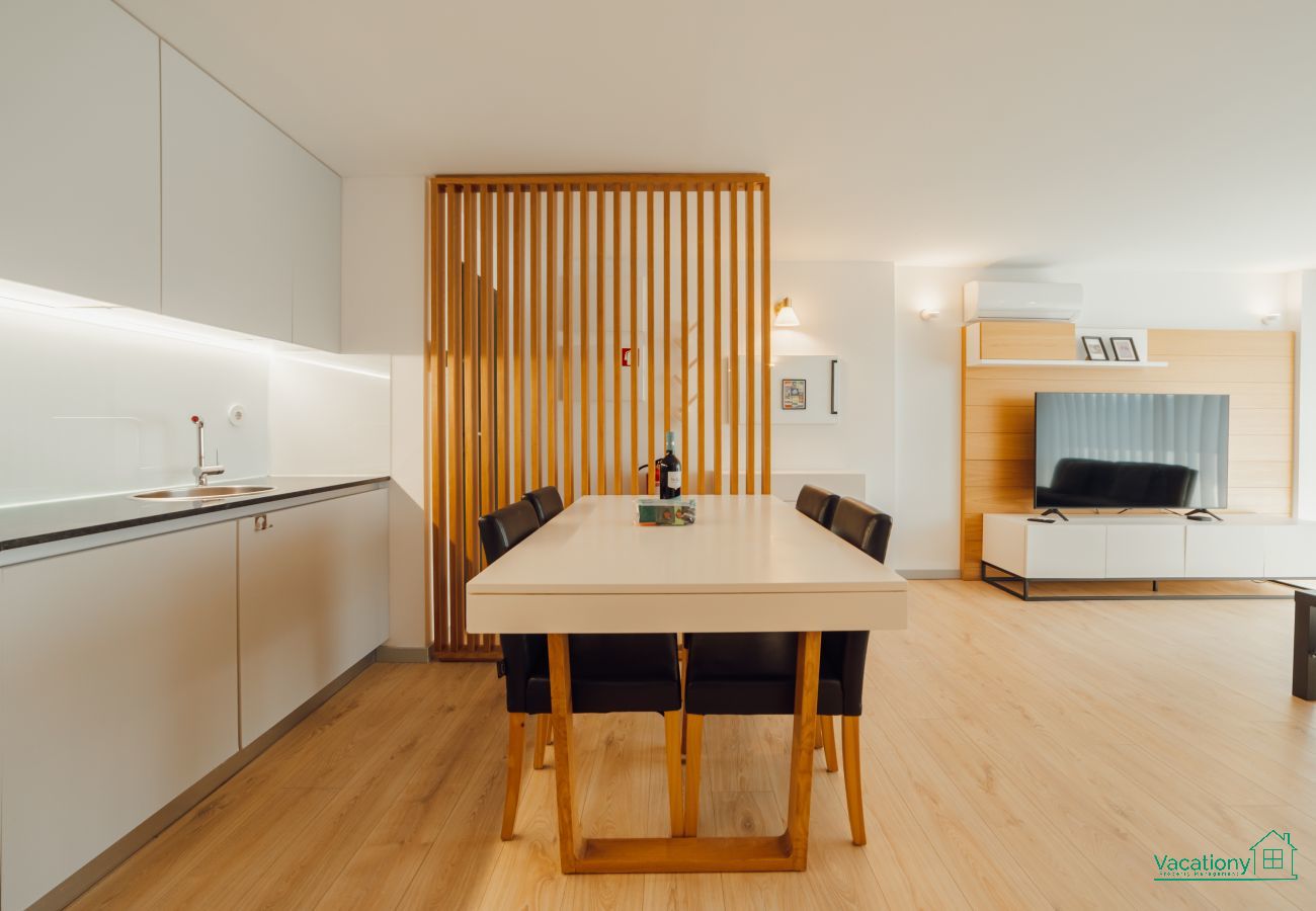 Apartamento em Porto - AMAZING RIVERVIEW APARTMENT w/ POOL by VACATIONY