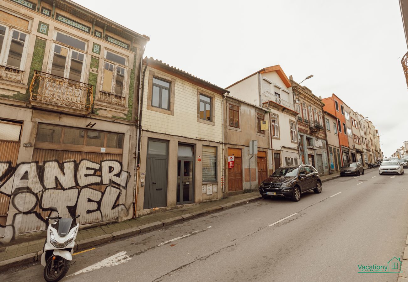 Apartamento em Porto - MODERN TERRACE 2BD APARTMENT by VACATIONY