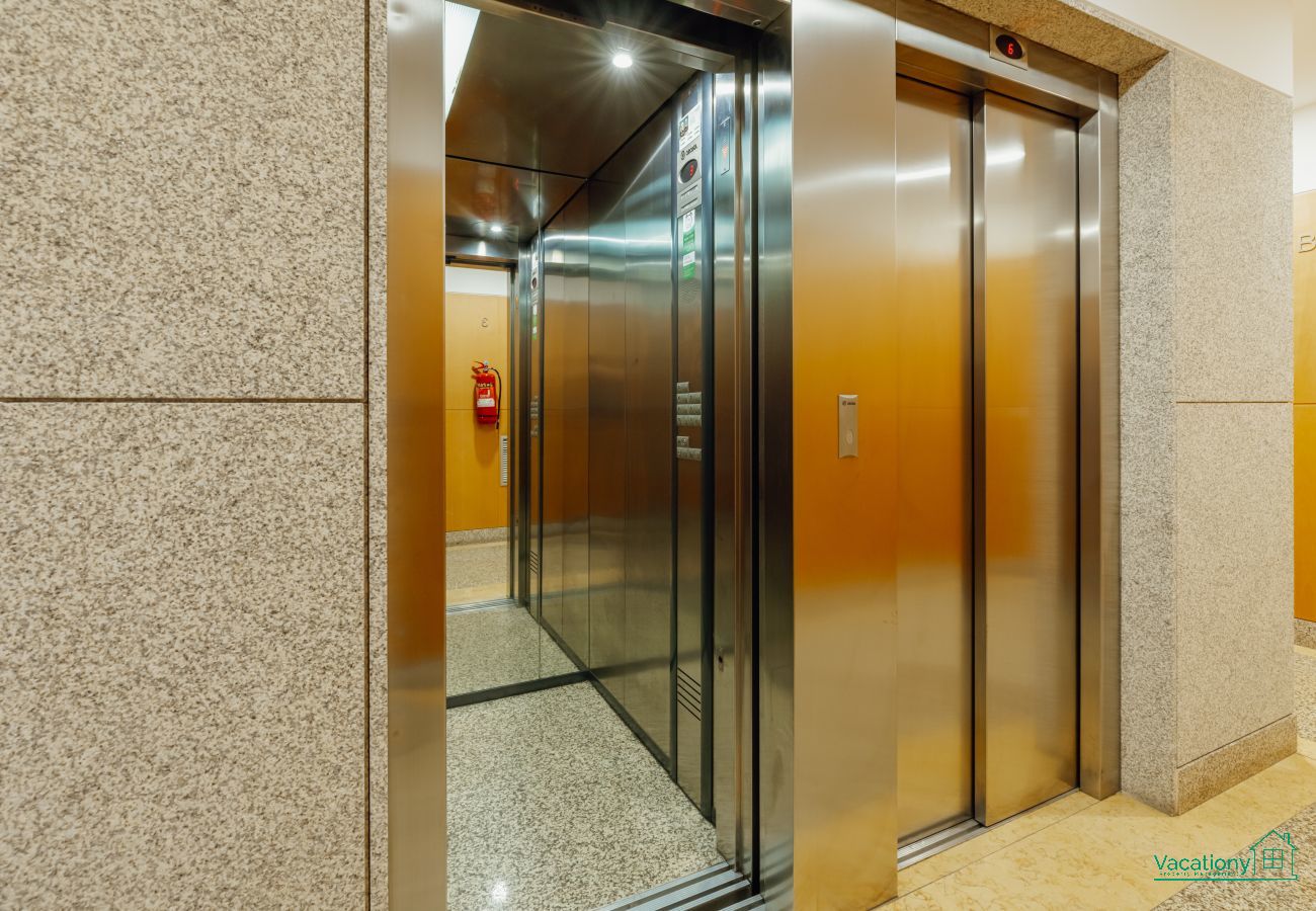 Apartamento em Porto - DOWNTOWN DELUXE 3 by VACATIONY