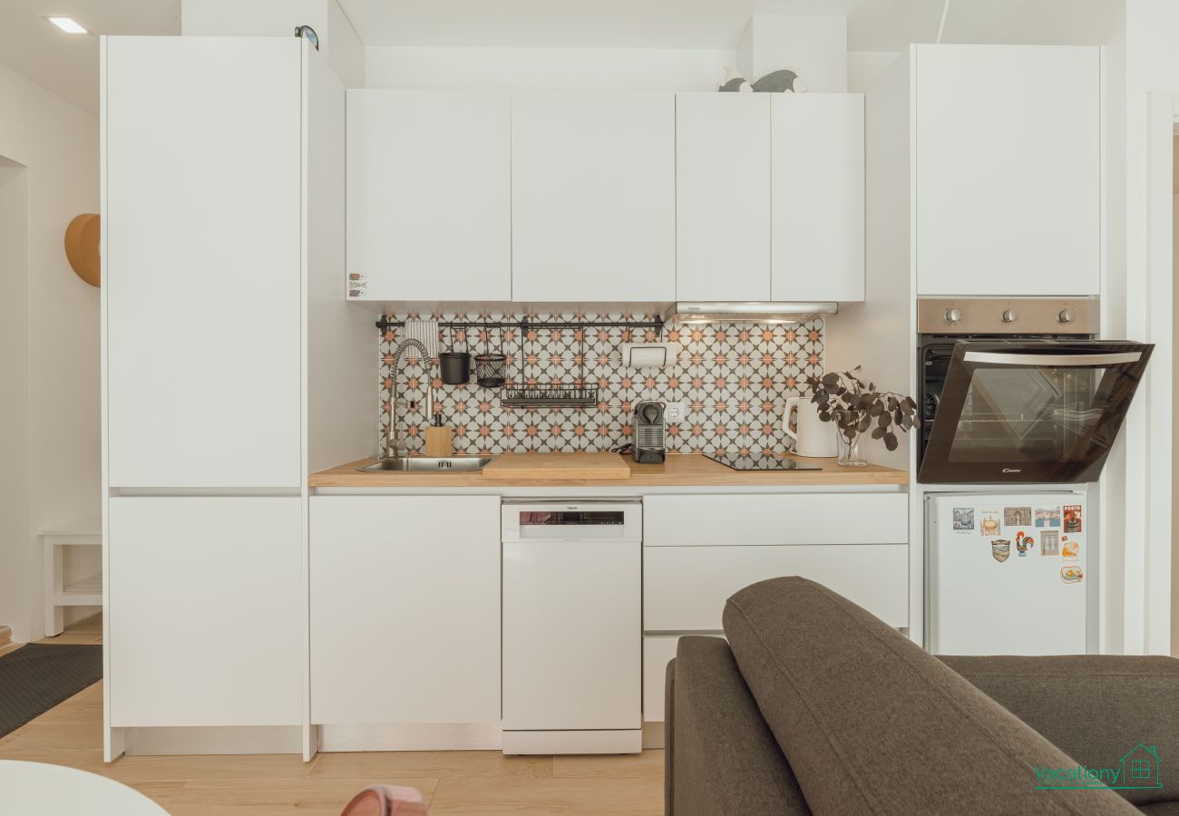 Apartamento em Vila Nova de Gaia - BRIDGE & POOL RETREAT by VACATIONY