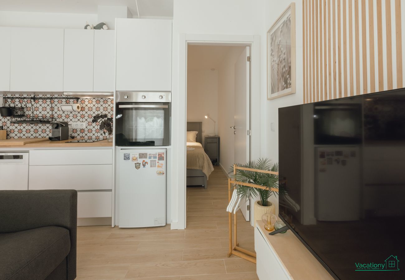 Apartamento em Vila Nova de Gaia - BRIDGE & POOL RETREAT by VACATIONY