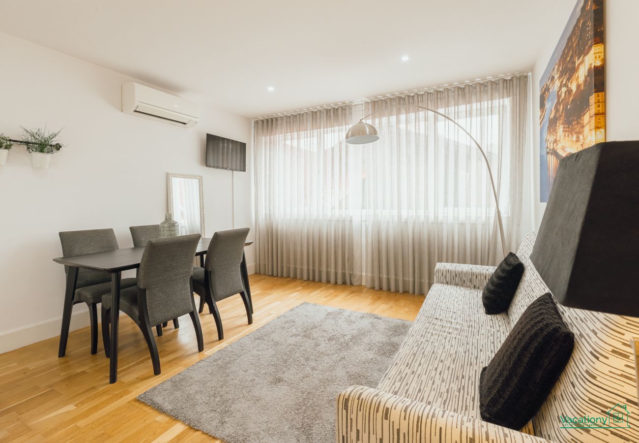 Apartamento em Porto - HEART OF THE CITY APARTMENT by VACATIONY