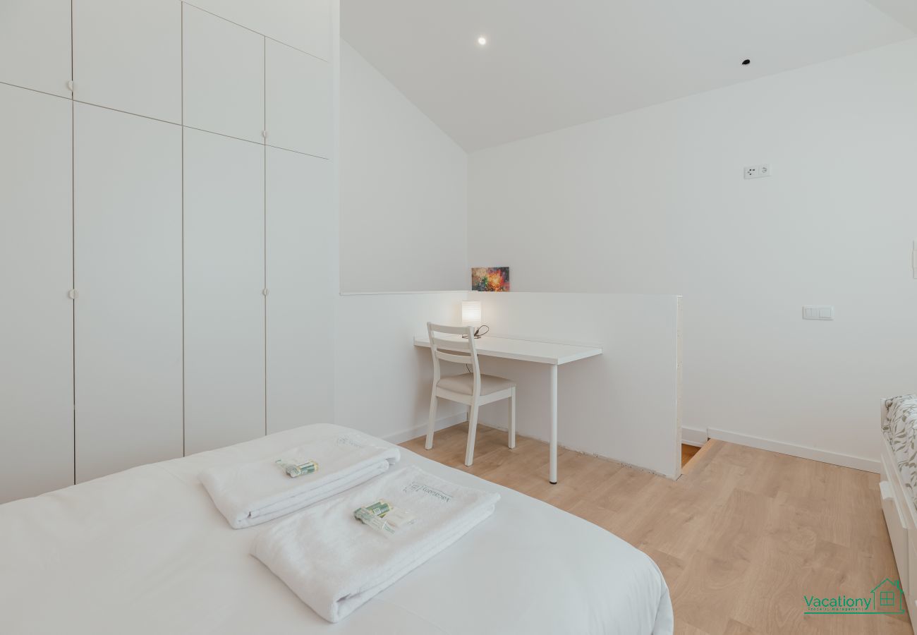 Apartamento em Porto - MODERN LAPA DUPLEX E by VACATIONY