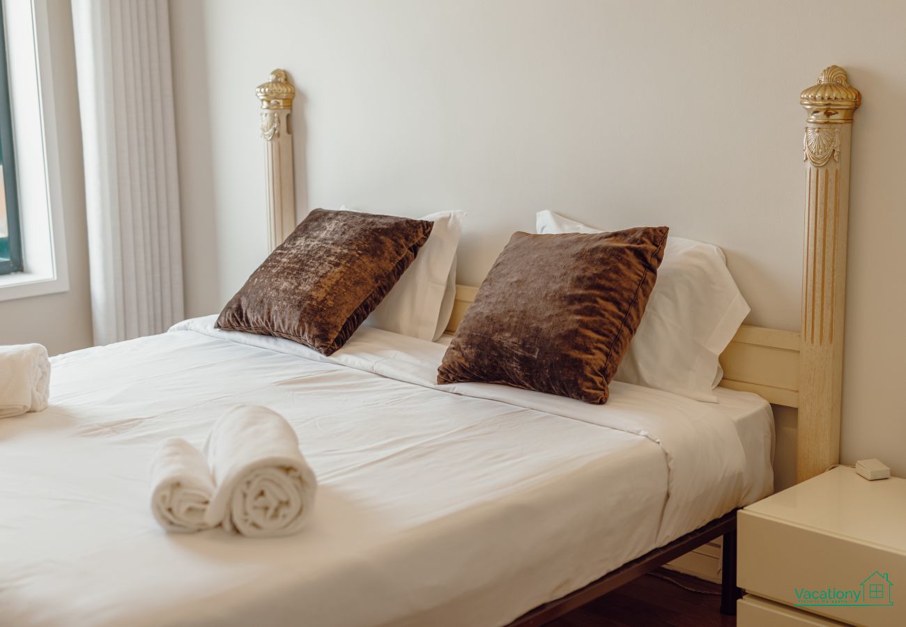Apartment in Porto - DOWNTOWN GRAND TOWER VIEW