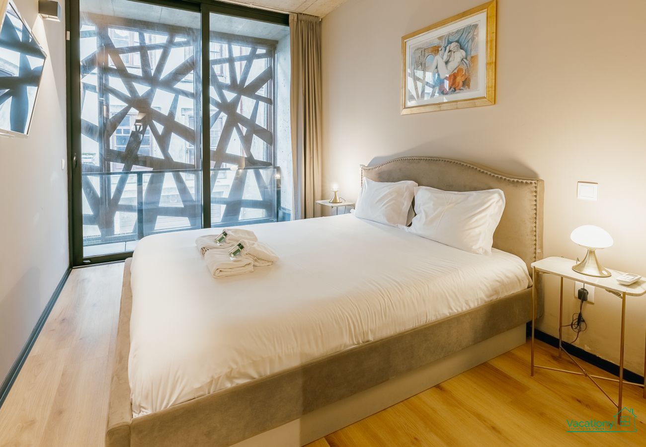 Apartment in Porto - CITY CENTER PREMIUM with GARAGE by VACATIONY