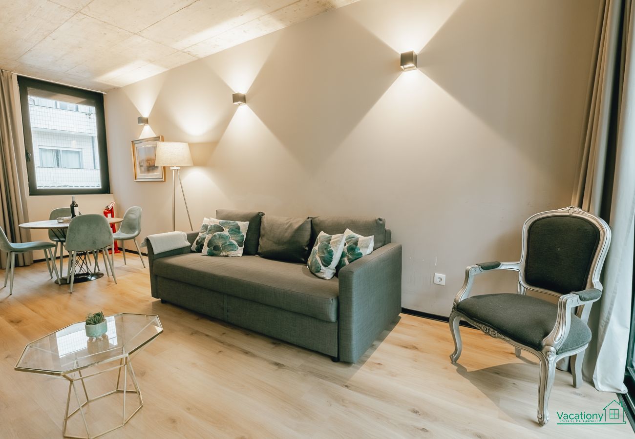 Apartment in Porto - CITY CENTER PREMIUM with GARAGE by VACATIONY