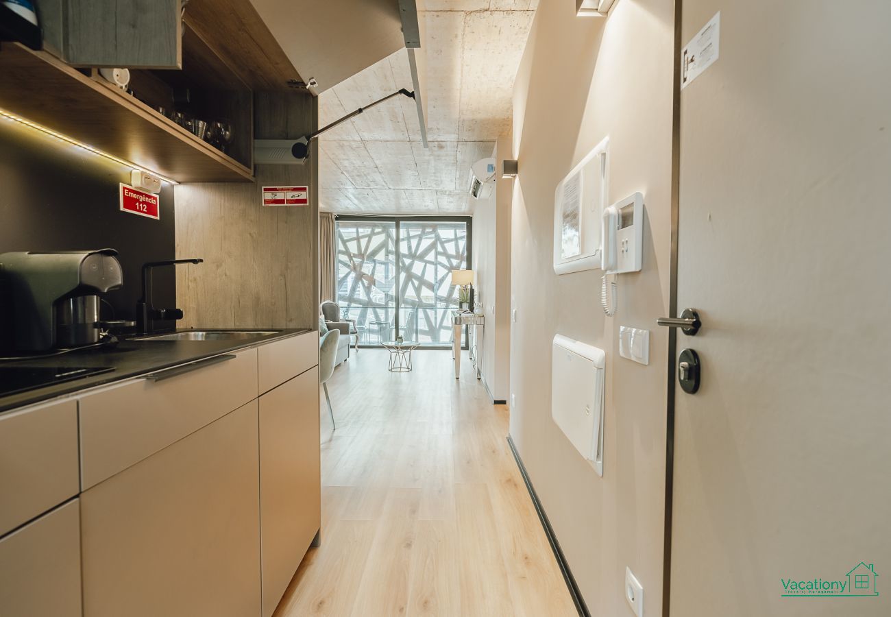 Apartment in Porto - CITY CENTER PREMIUM with GARAGE by VACATIONY