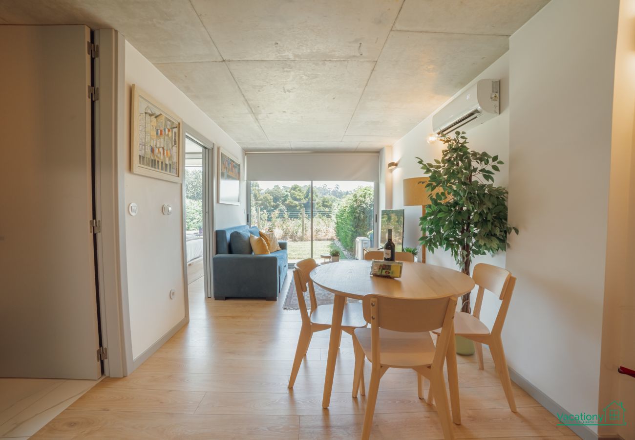 Apartment in Vila Nova de Gaia - AMAZING DESIGN GARDEN with POOL by VACATIONY