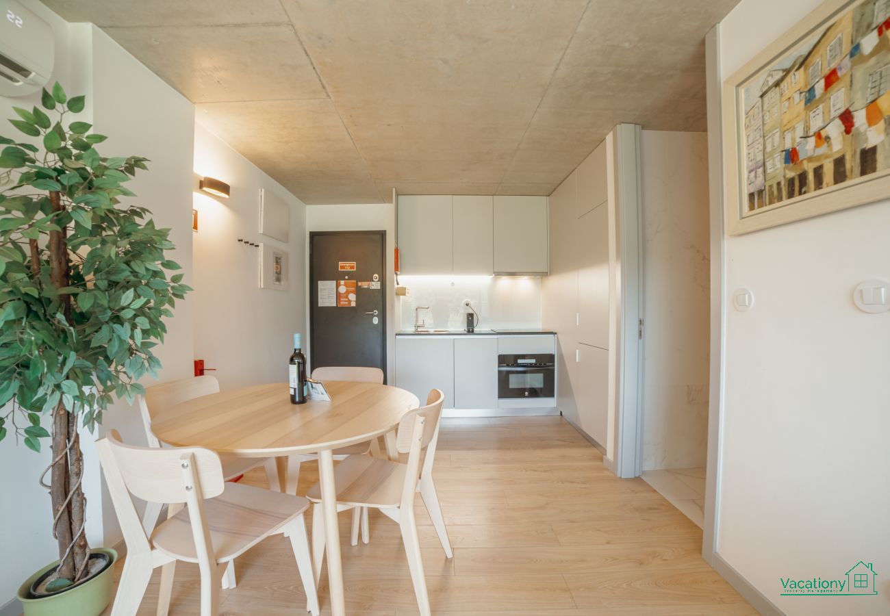 Apartment in Vila Nova de Gaia - AMAZING DESIGN GARDEN with POOL by VACATIONY