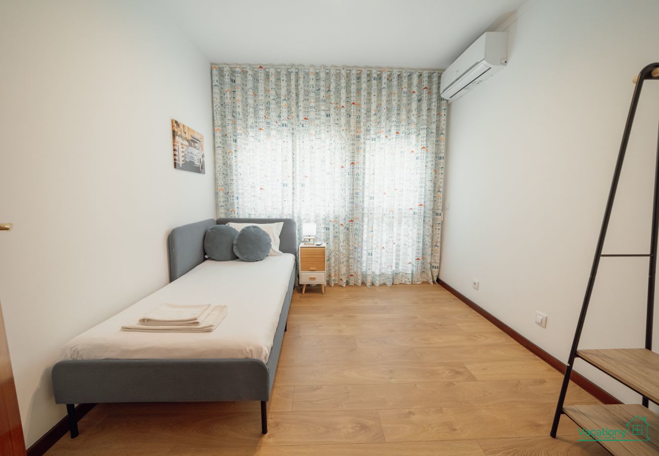 Apartment in Porto - CITY CENTER GRAND APARTMENT WITH SEA VIEW TERRACE