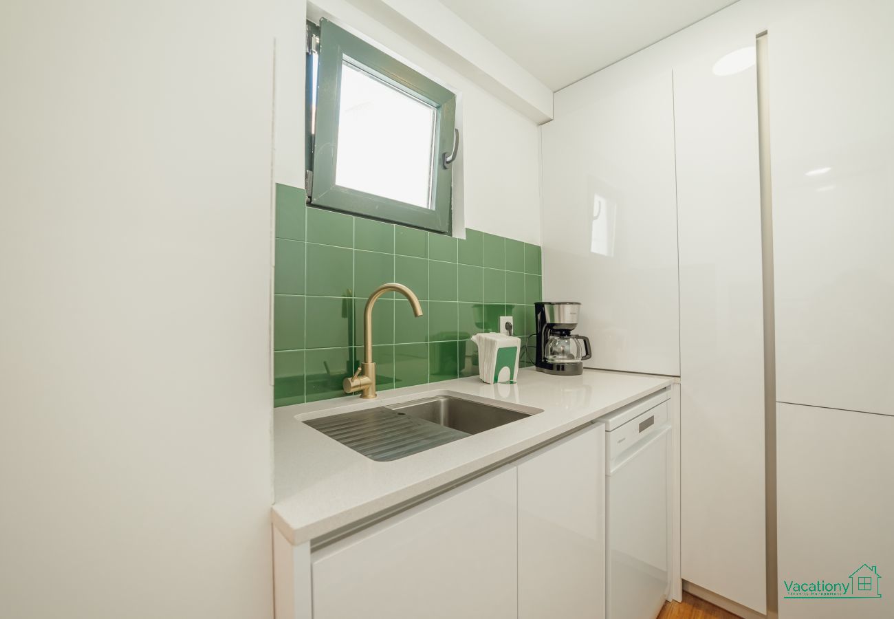 Apartment in Porto - LAPA STYLISH APARTMENT B WITH TERRACE