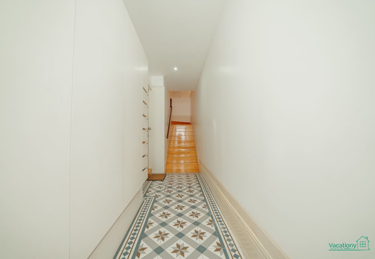 Apartment in Porto - DOWNTOWN CHARMING by VACATIONY