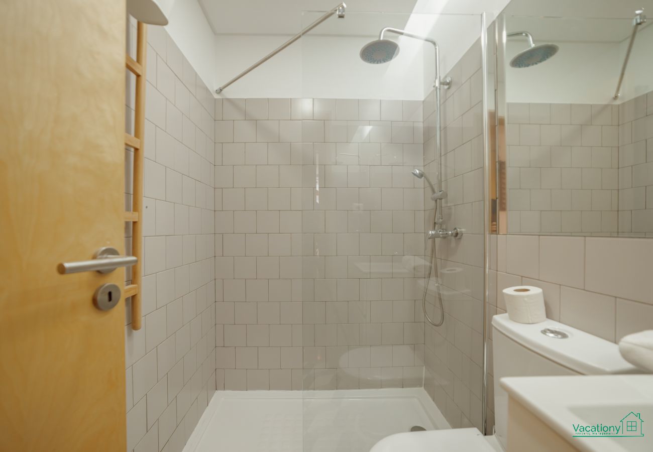 Apartment in Porto - DOWNTOWN CHARMING by VACATIONY