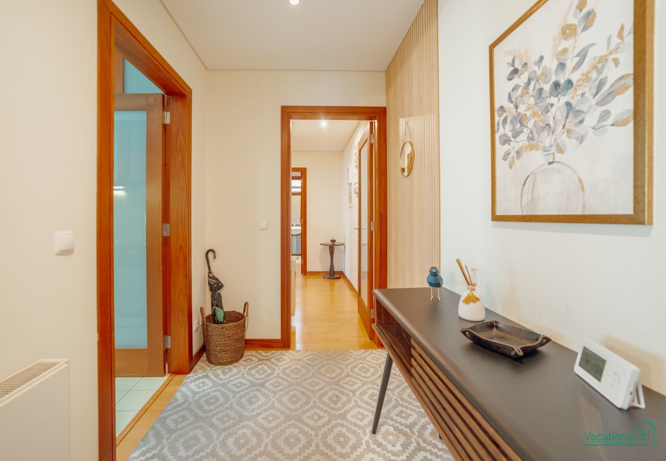 Apartment in Porto - DOWNTOWN DELUXE by VACATIONY