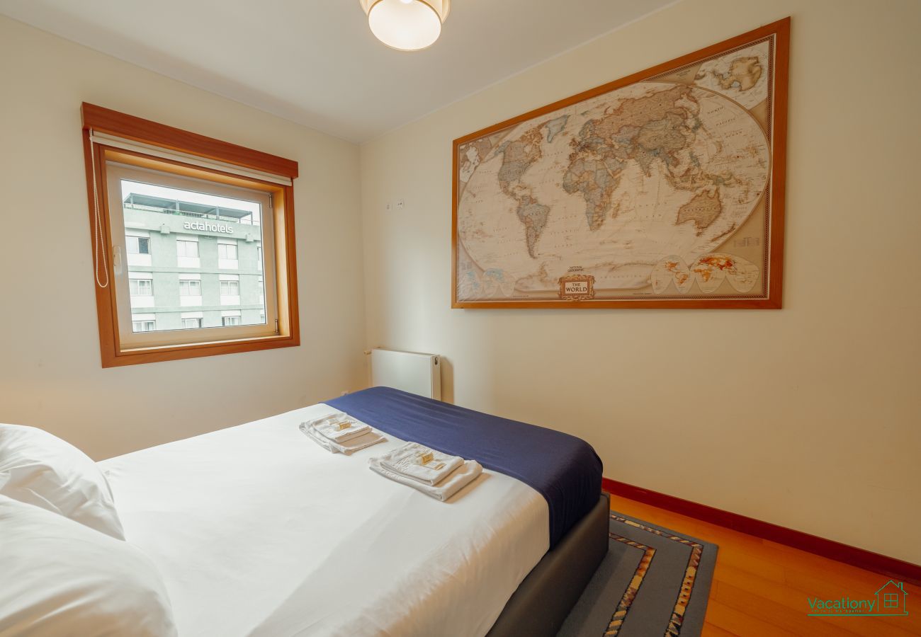 Apartment in Porto - DOWNTOWN DELUXE by VACATIONY