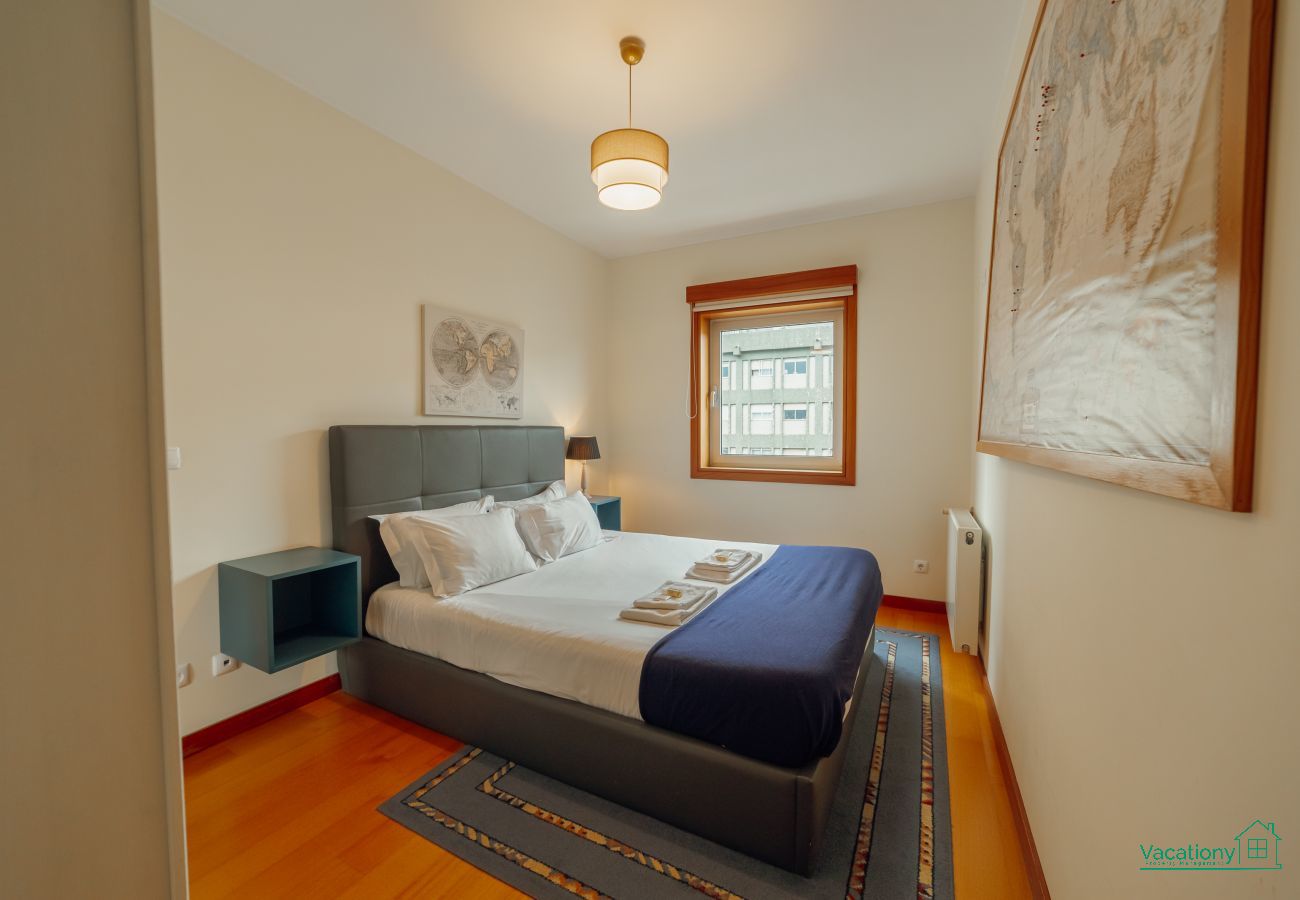 Apartment in Porto - DOWNTOWN DELUXE by VACATIONY