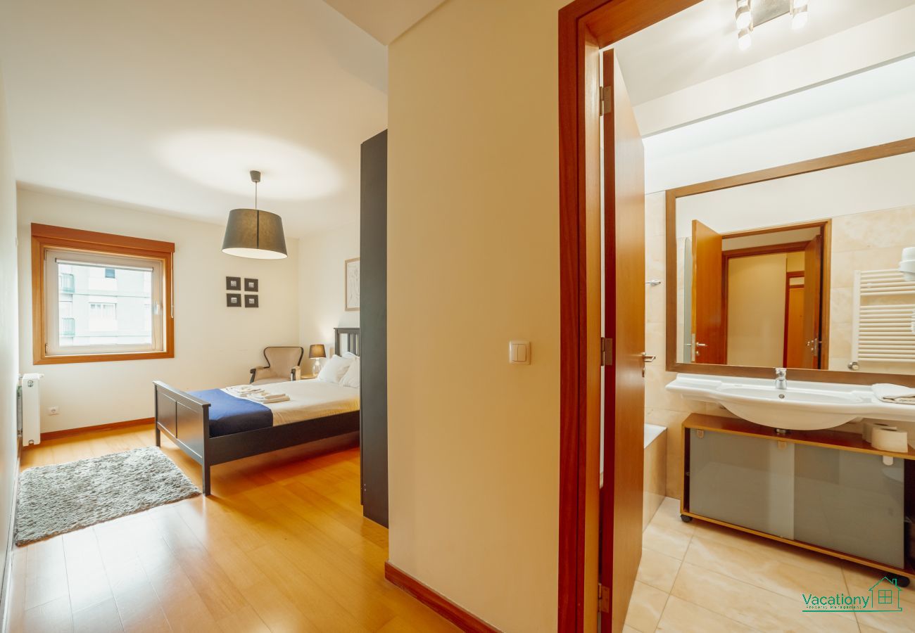 Apartment in Porto - DOWNTOWN DELUXE by VACATIONY