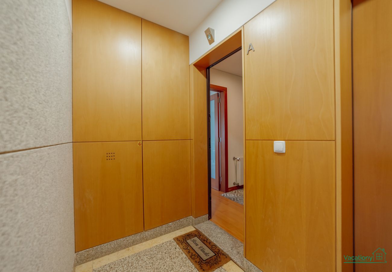 Apartment in Porto - DOWNTOWN DELUXE by VACATIONY