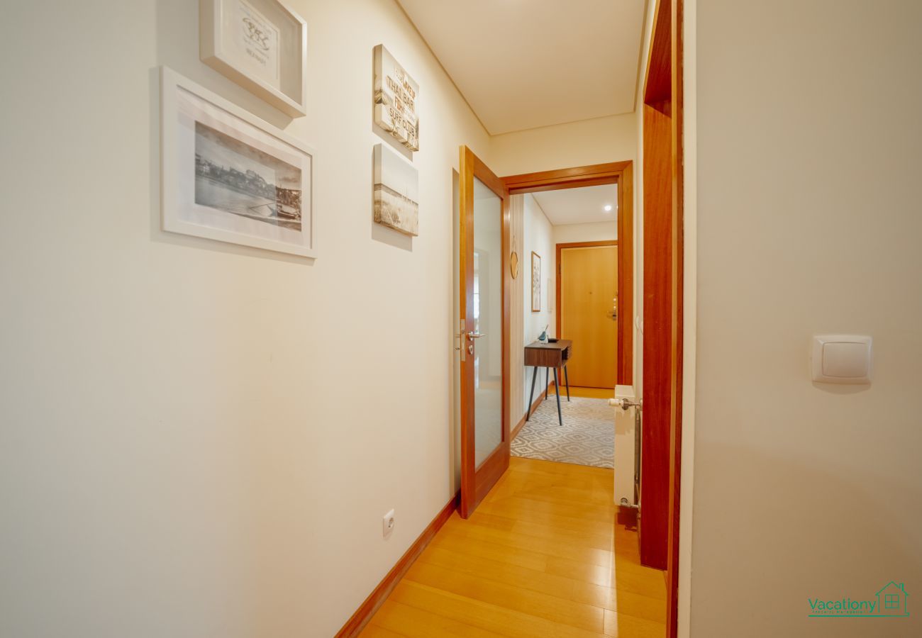 Apartment in Porto - DOWNTOWN DELUXE by VACATIONY