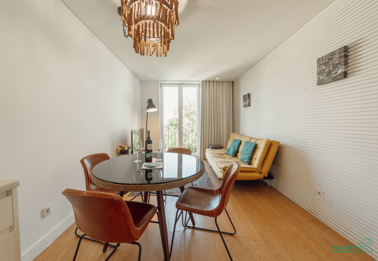 Apartment in Porto - DOWNTOWN BRIGHT & BALCONY APARTMENT by VACATIONY