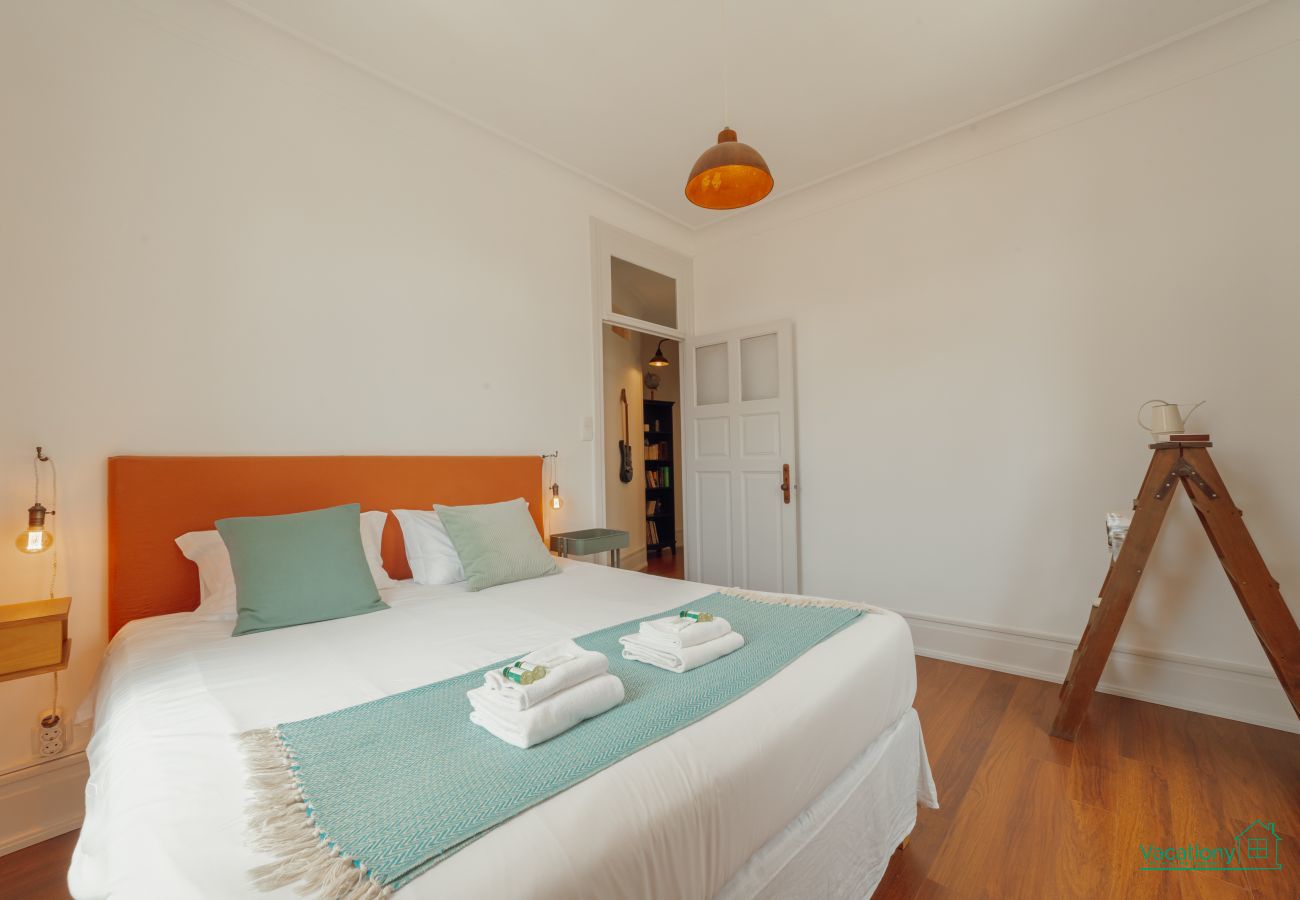 Apartment in Porto - DOWNTOWN RETRO BOLHAO by VACATIONY