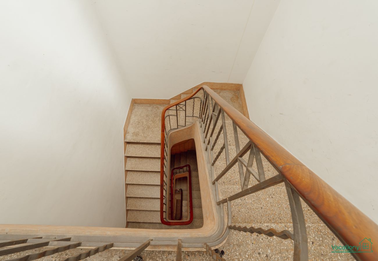 Apartment in Porto - DOWNTOWN RETRO BOLHAO by VACATIONY