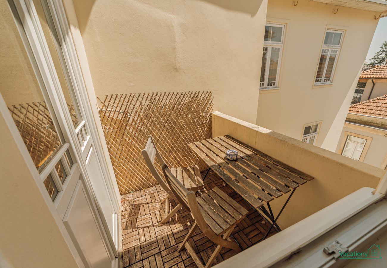 Apartment in Porto - DOWNTOWN RETRO BOLHAO by VACATIONY