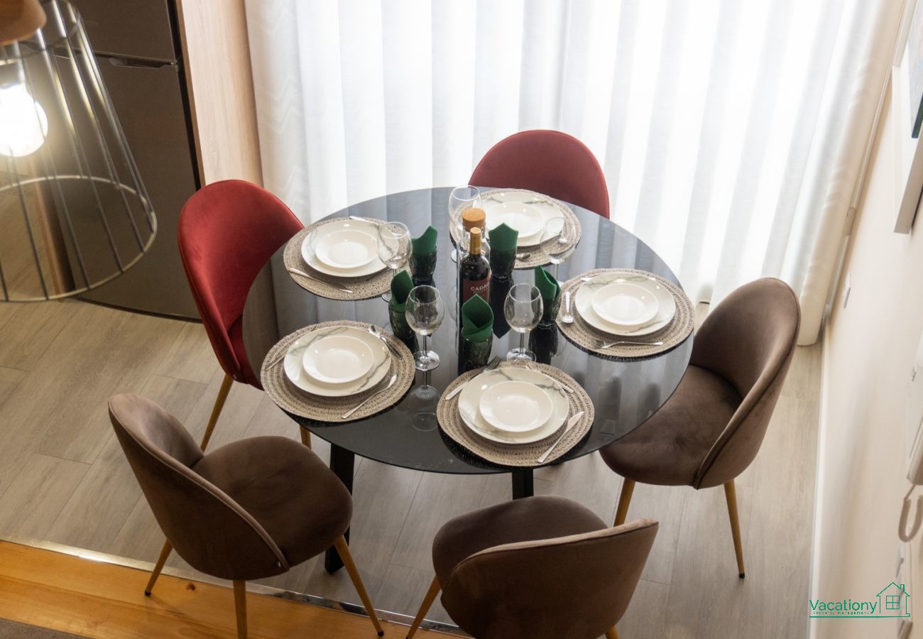 Apartment in Porto - CITY CENTER COMFORT APARTMENT B by VACATIONY