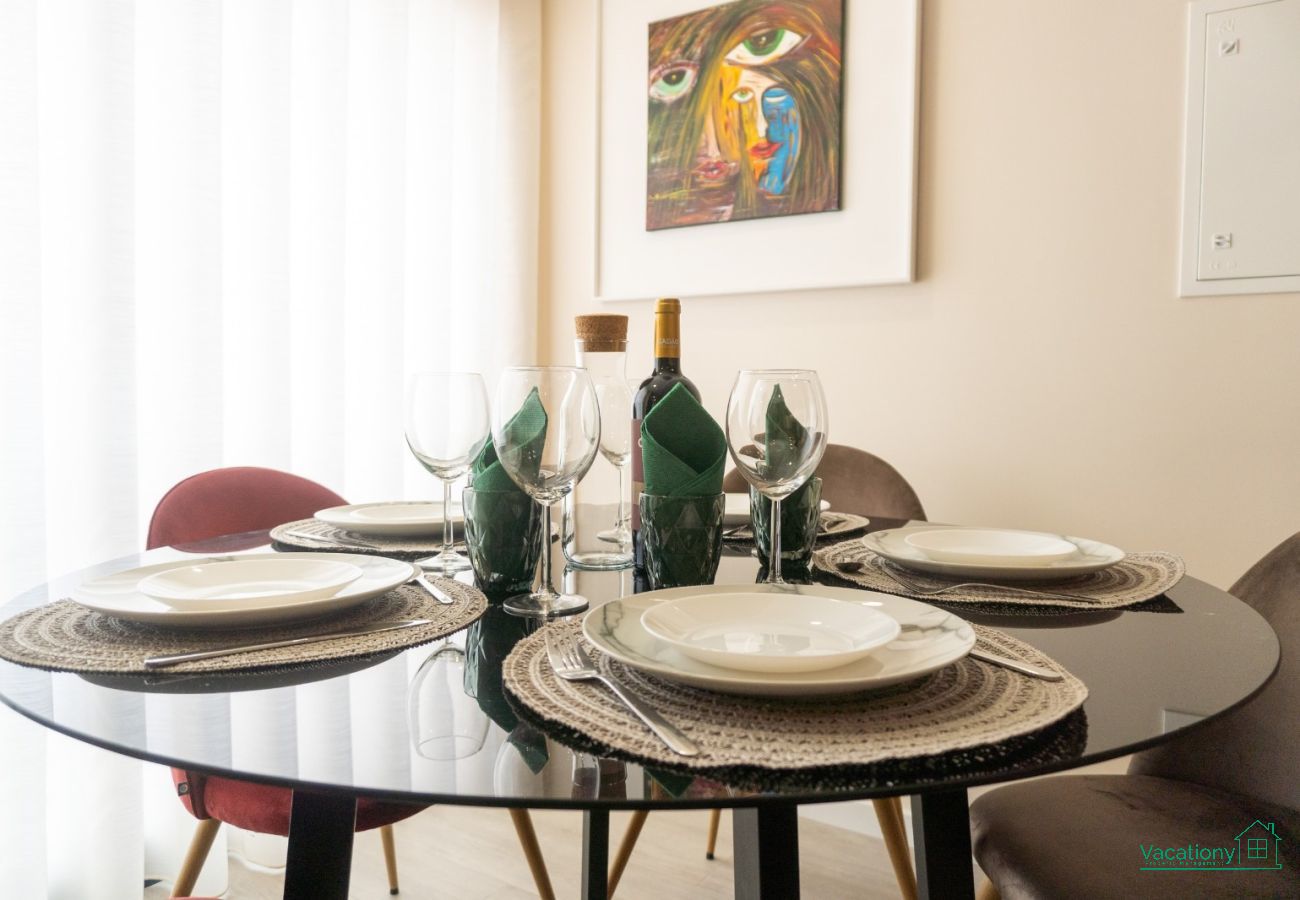 Apartment in Porto - CITY CENTER COMFORT APARTMENT B by VACATIONY