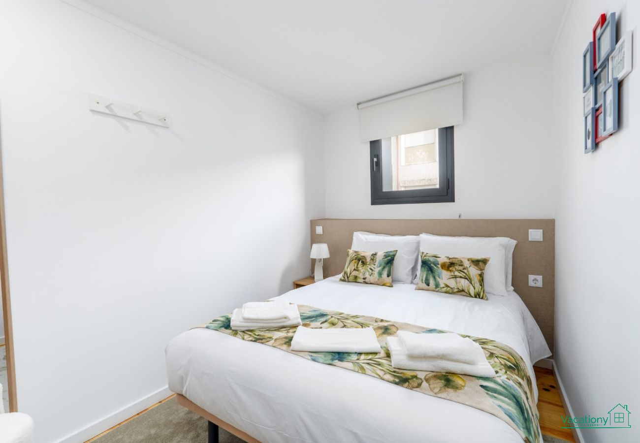 Apartment in Porto - CITY CENTER COMFORT APARTMENT B by VACATIONY